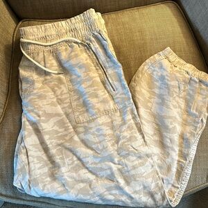 Athleta Cabo Linen camo linen jogger size 20